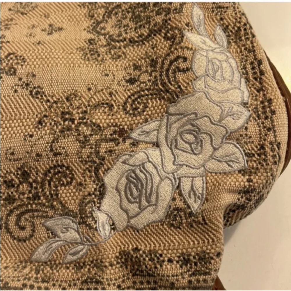 FREE PEOPLE Floral Embroidered Boho shoulder Bag| Oversized |Beige |Vegan Trim - Picture 9 of 13